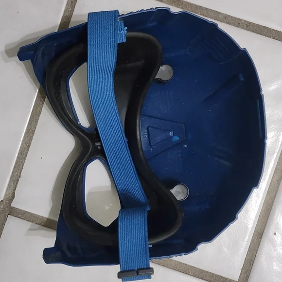 Kids Captain America Costume - Blue and Red - Picture 4 of 5